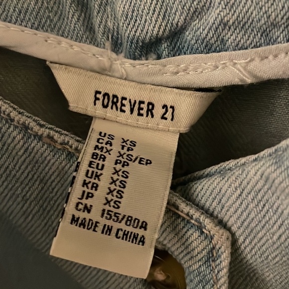 Denim button up dress with cutouts - Picture 3 of 3